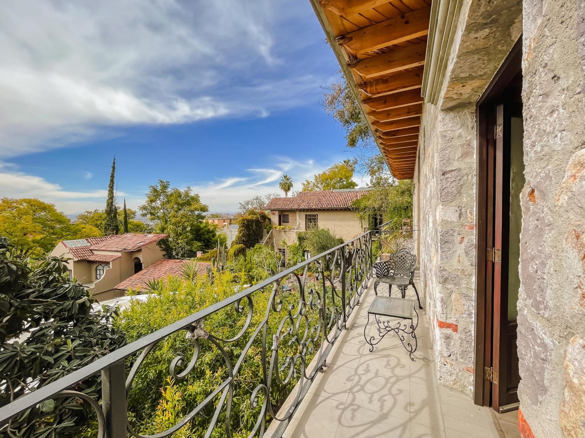Bed and Breakfast Casa Liza Альенде Экстерьер фото