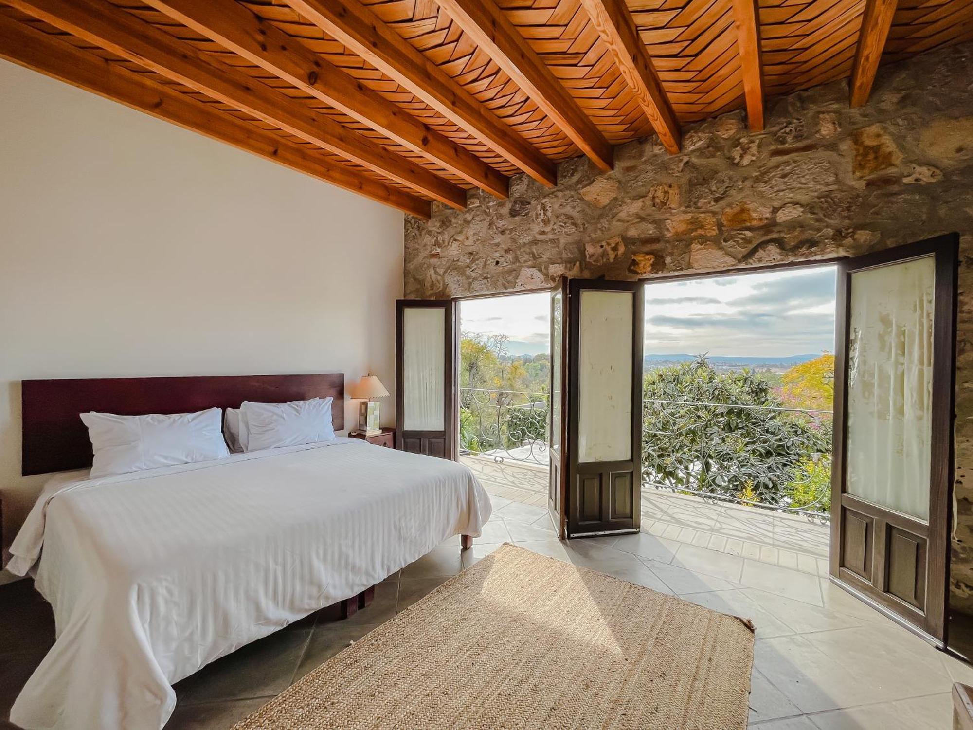 Bed and Breakfast Casa Liza Альенде Экстерьер фото